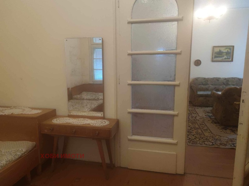 For Rent  3+ bedroom Plovdiv , Tsentar , 140 sq.m | 32304134 - image [10]