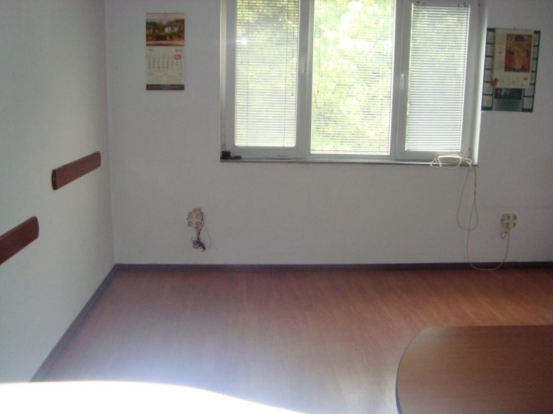 K pronájmu  Kancelář Veliko Tarnovo , Centar , 30 m2 | 61203948 - obraz [2]