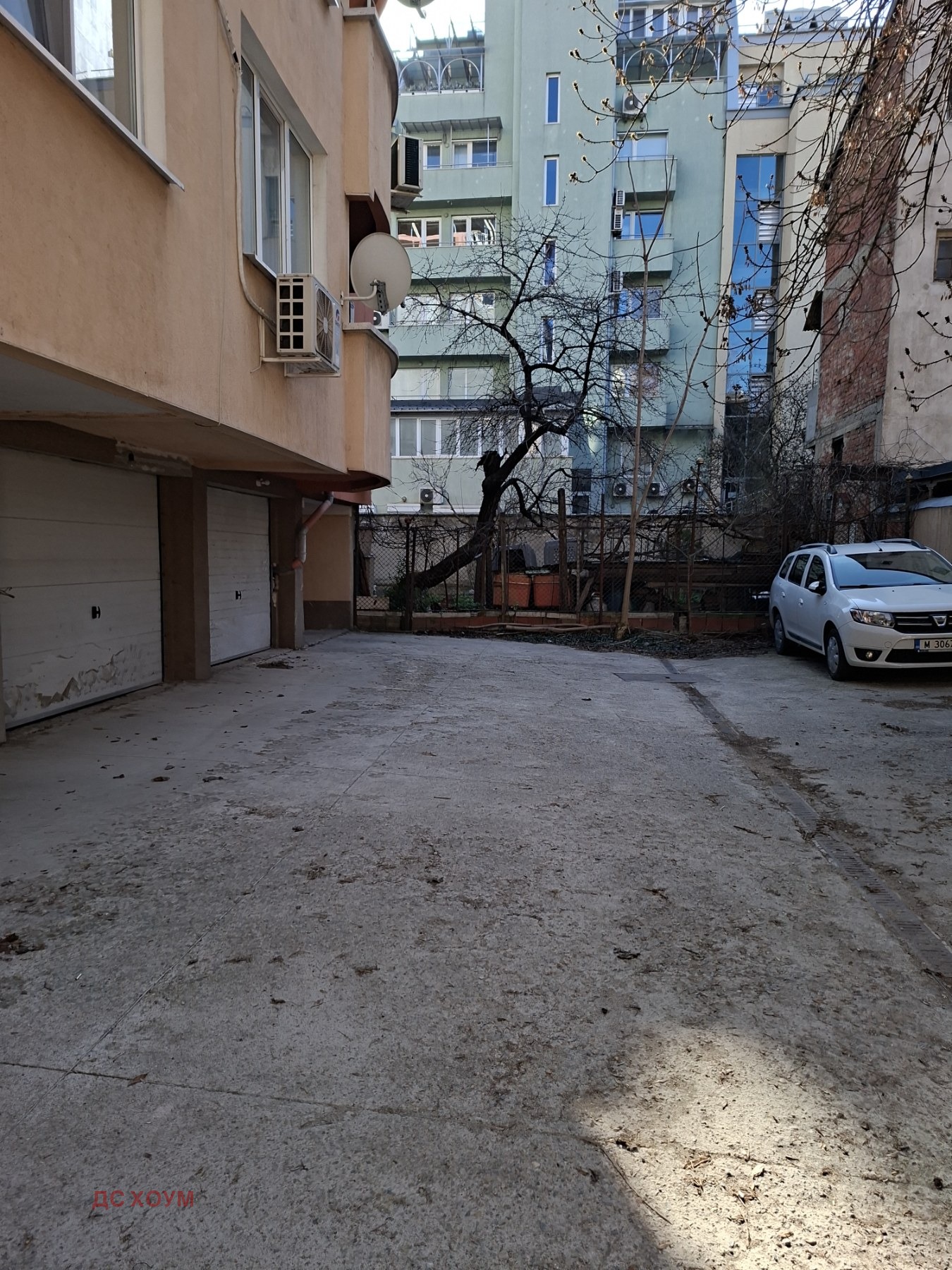 Дава под наем ГАРАЖ, ПАРКОМЯСТО, гр. София, Център, снимка 2 - Гаражи и паркоместа - 54420786