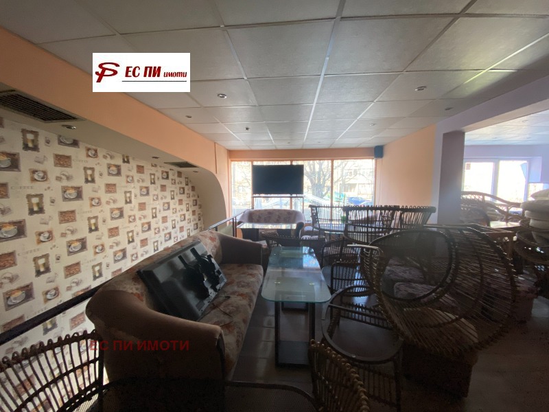 For Rent  Bar, Coffee shop Ruse , Vazrazhdane , 67 sq.m | 55882460 - image [2]