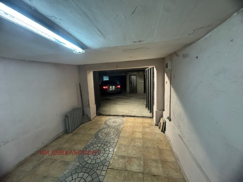 Дава под наем ГАРАЖ, ПАРКОМЯСТО, гр. София, Лозенец, снимка 2 - Гаражи и паркоместа - 52546792