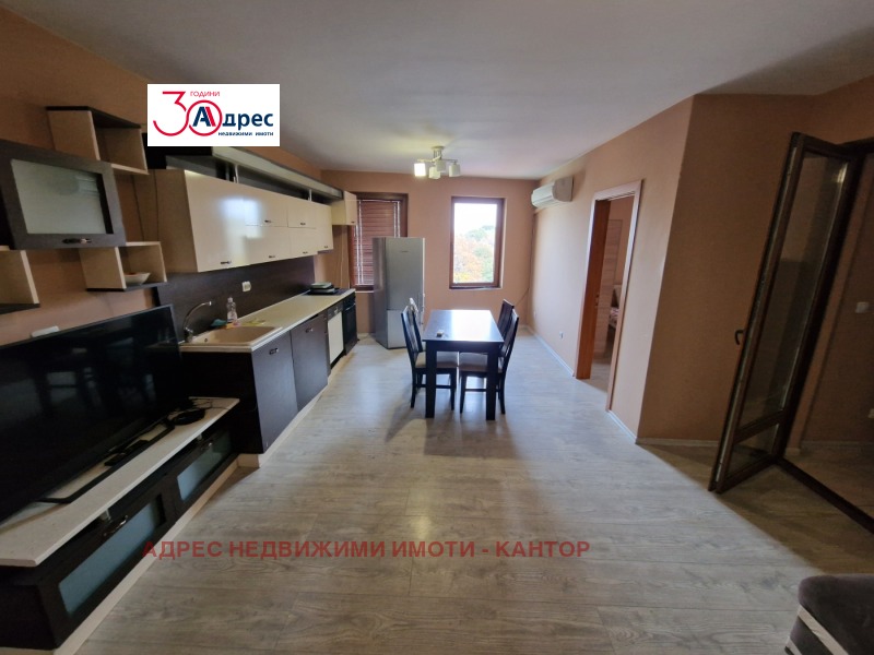 Дава под наем 3-СТАЕН, гр. Пазарджик, Център