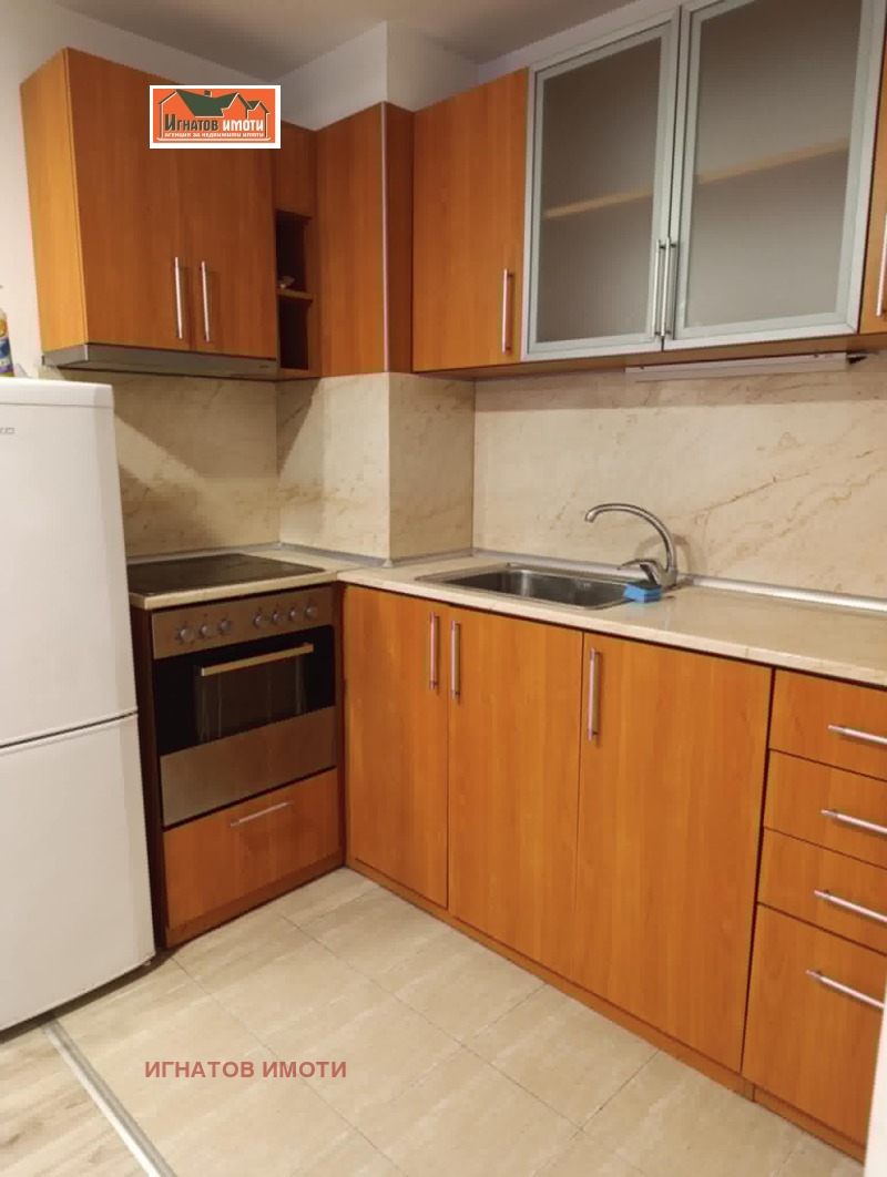 Дава под наем 3-СТАЕН, гр. Пазарджик, Устрем, снимка 3 - Апартаменти - 53152424