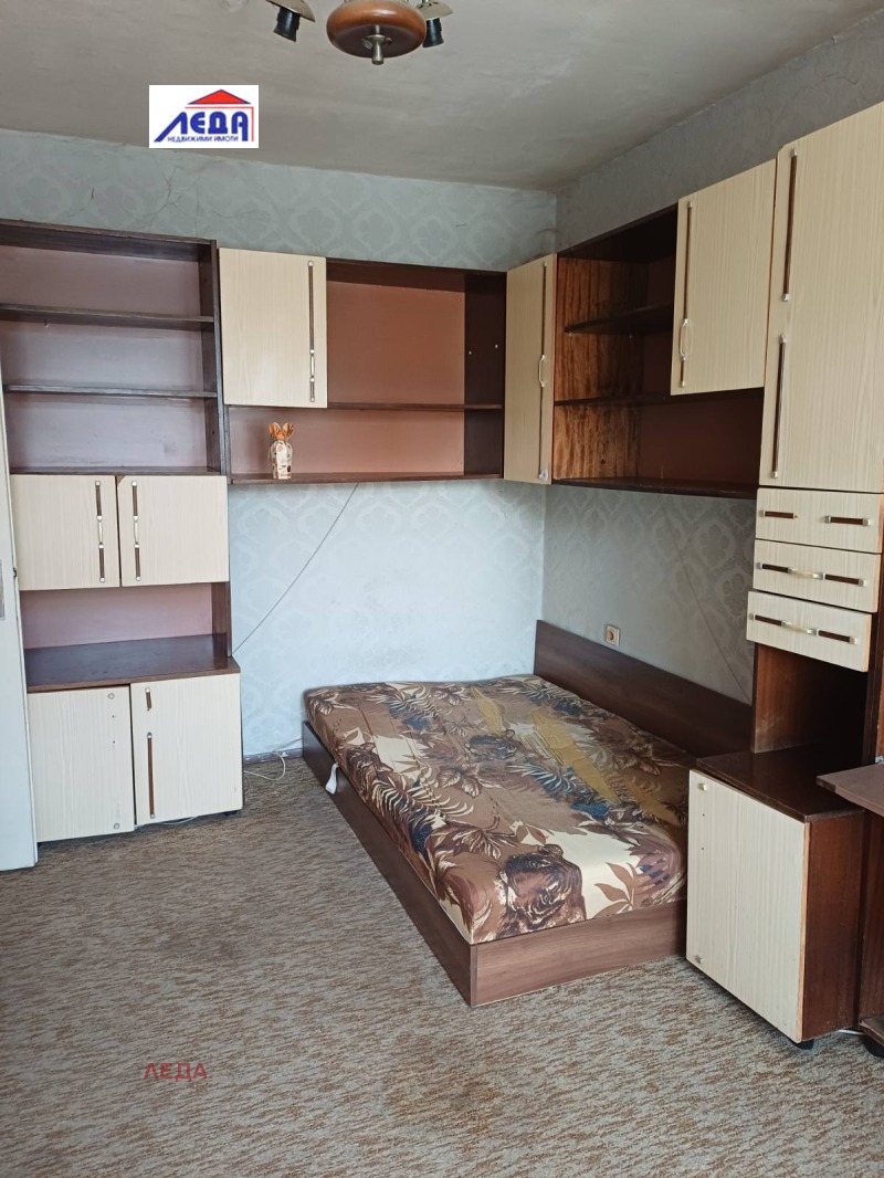 Te huur  Studio Pleven , Mara Dentsjeva , 30 m² | 49400775 - afbeelding [2]