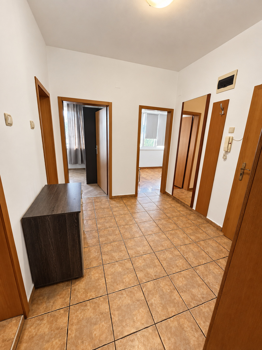 Дава под наем 3-СТАЕН, гр. Варна, Център, снимка 5 - Апартаменти - 56128007