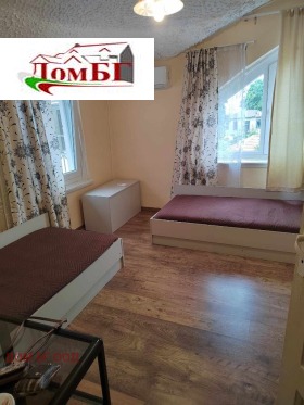 3 sovrum Operata, Varna