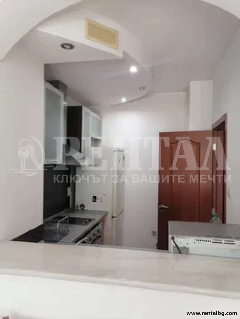 Дава под наем 3-СТАЕН, гр. Пловдив, Христо Смирненски, снимка 15 - Апартаменти - 53159566