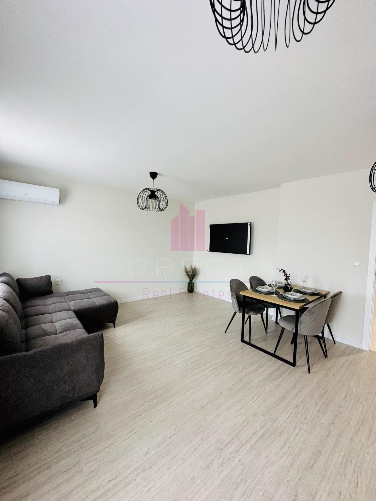 Дава под наем 2-СТАЕН, гр. Русе, Център, снимка 4 - Апартаменти - 53703548