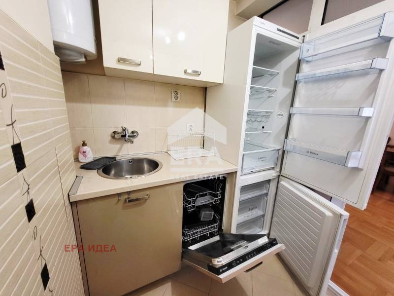 Дава под наем 3-СТАЕН, гр. София, Оборище, снимка 6 - Апартаменти - 53957075