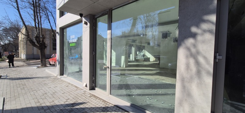 Дава под наем МАГАЗИН, гр. Варна, Център, снимка 9 - Магазини - 51569170