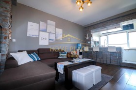 1 quarto Cveten kvartal, Varna