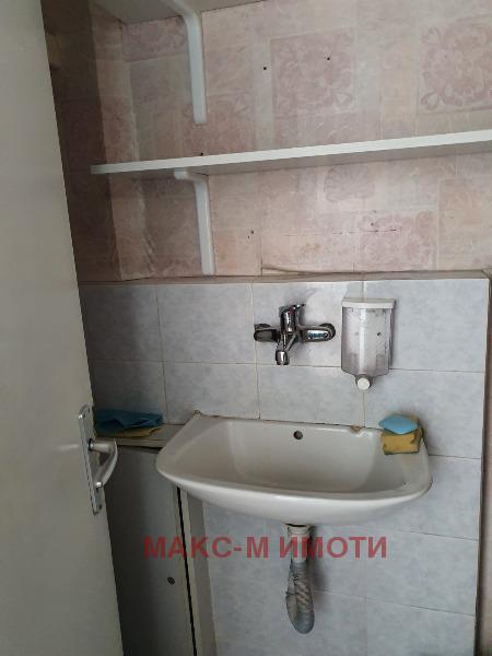 Дава под наем МАГАЗИН, гр. София, Център, снимка 3 - Магазини - 53103807