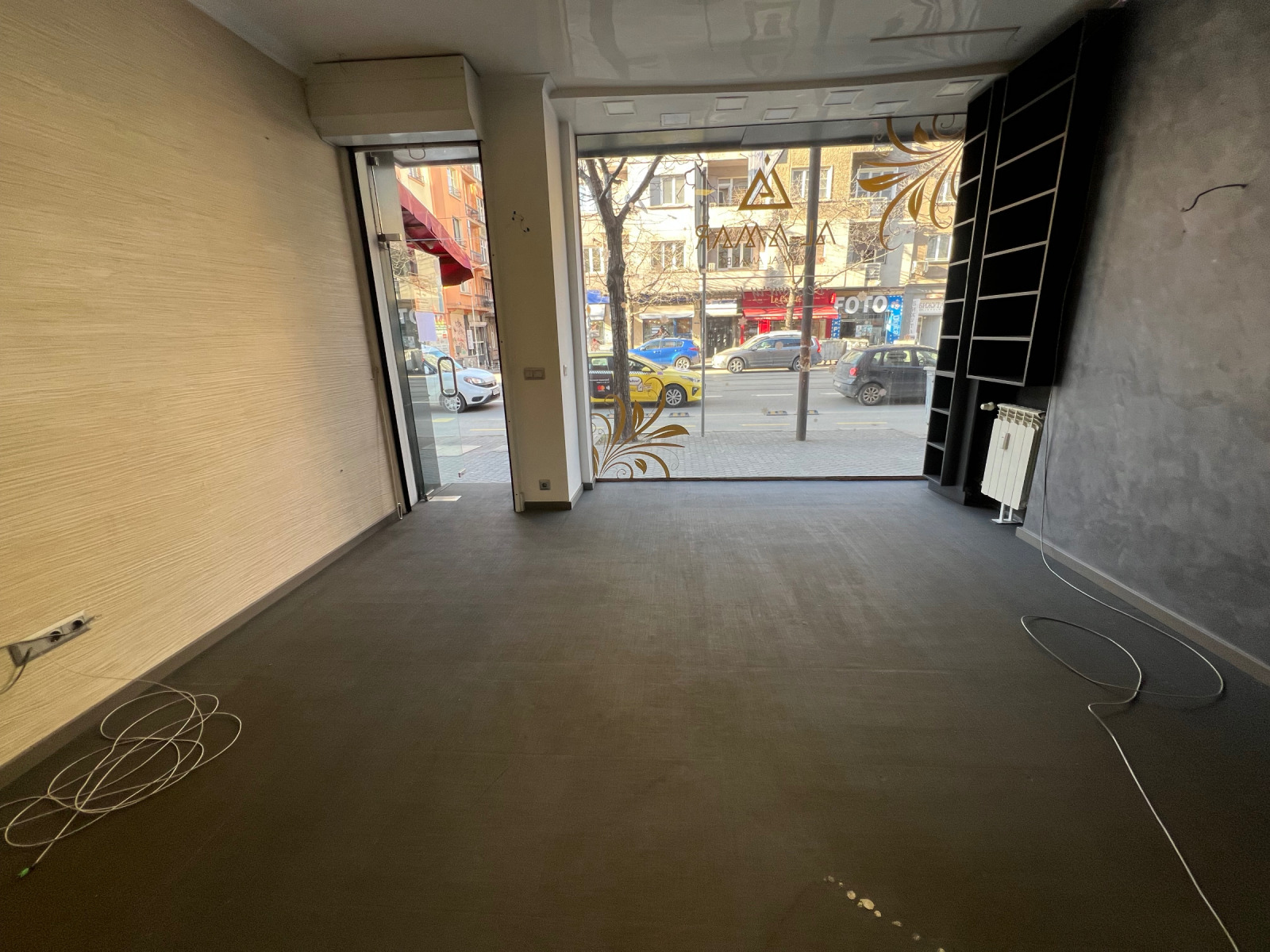 Дава под наем МАГАЗИН, гр. София, Център, снимка 4 - Магазини - 53103807