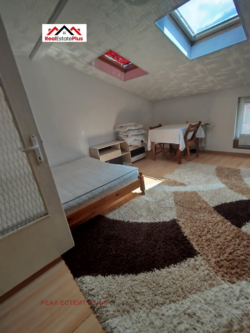 Te huur  Studio Pleven , Idealen tsentar , 45 m² | 93346304