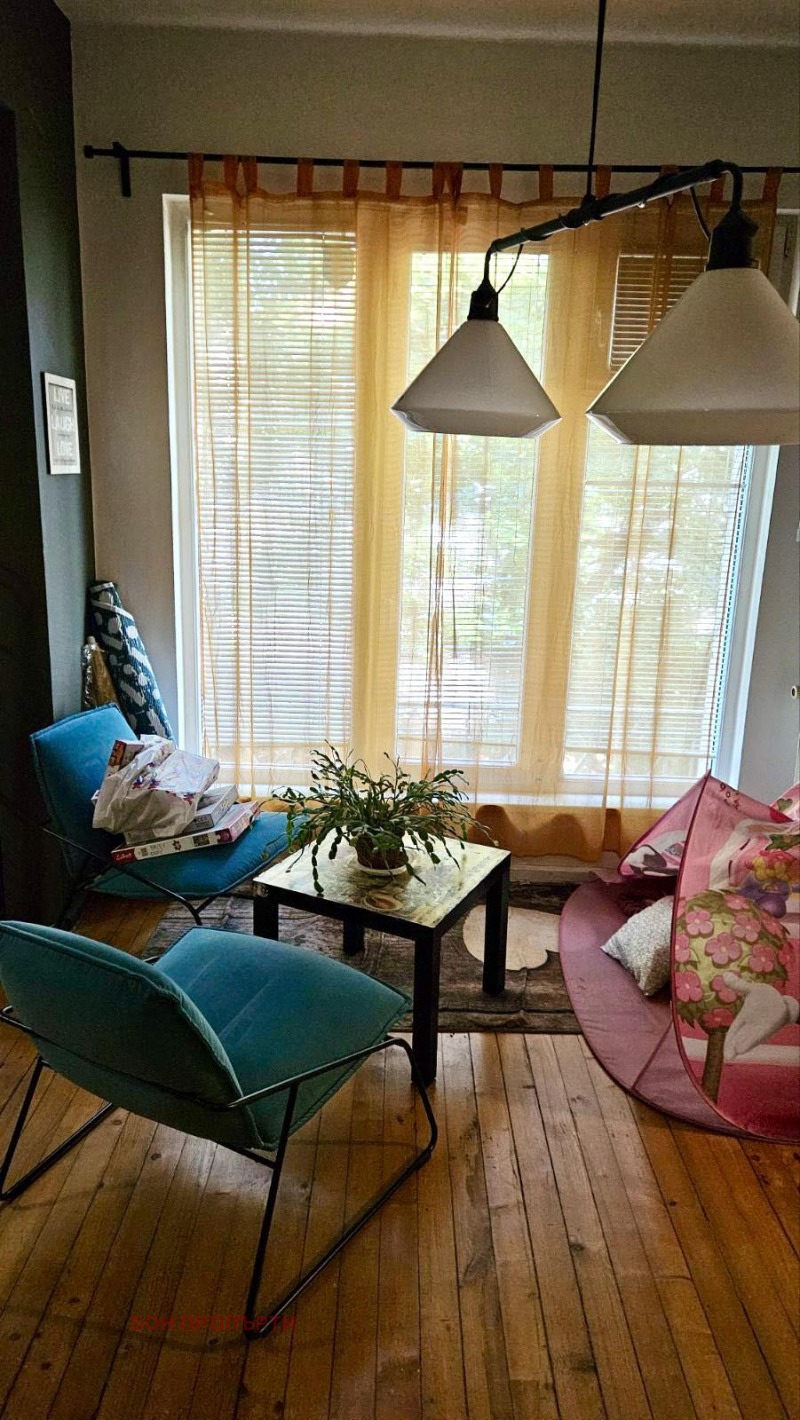 Дава под нем  2-стаен, град София, Център •  600 EUR • ID 34147767 — holmes.bg - [1] 