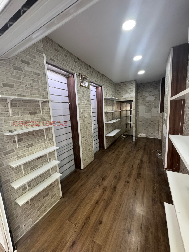 Дава под наем МАГАЗИН, гр. Варна, Център, снимка 2 - Магазини - 52612102