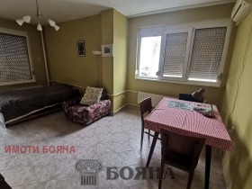 1 спаваћа соба Центар, Русе
