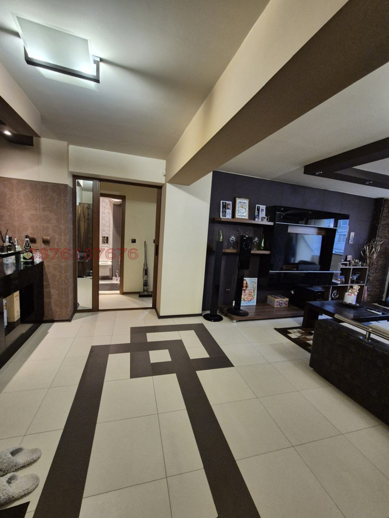 Дава под наем 3-СТАЕН, гр. Плевен, Идеален център