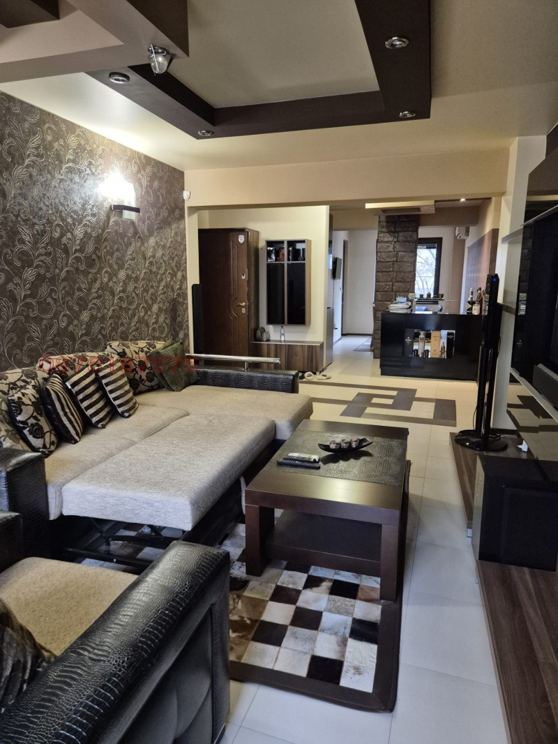 Дава под наем 3-СТАЕН, гр. Плевен, Идеален център, снимка 15 - Апартаменти - 53065724