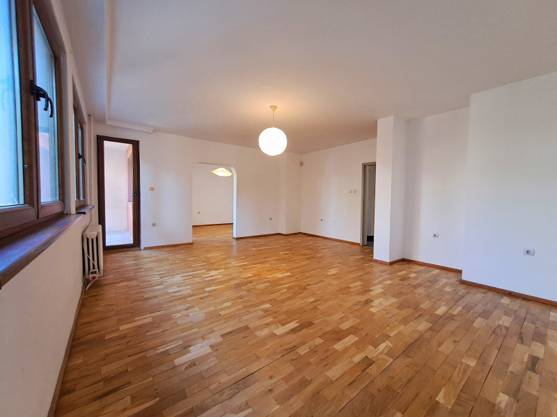 Vuokrattavana  3 makuuhuonetta Sofia , Pavlovo , 130 neliömetriä | 32435725 - kuva [2]