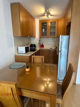 1 chambre Bakston, Sofia