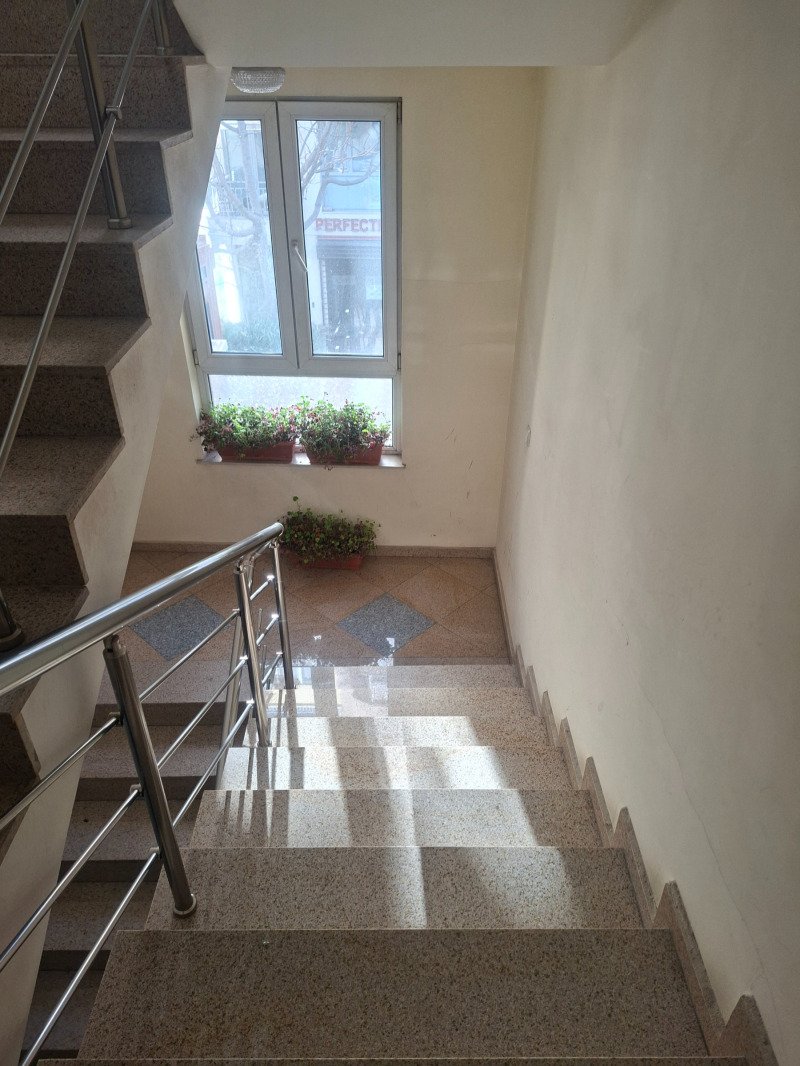 Дава под наем 3-СТАЕН, гр. София, Хладилника, снимка 9 - Апартаменти - 53026348