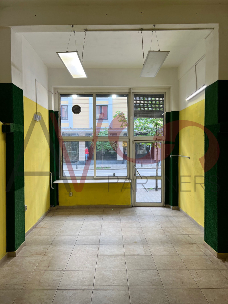 Дава под наем  Магазин град София , Център , 30 кв.м | 77146403 - изображение [2]