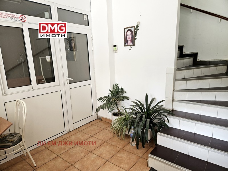 Te huur  Kantoor Sofia , Krasno selo , 20 m² | 33783912 - afbeelding [4]