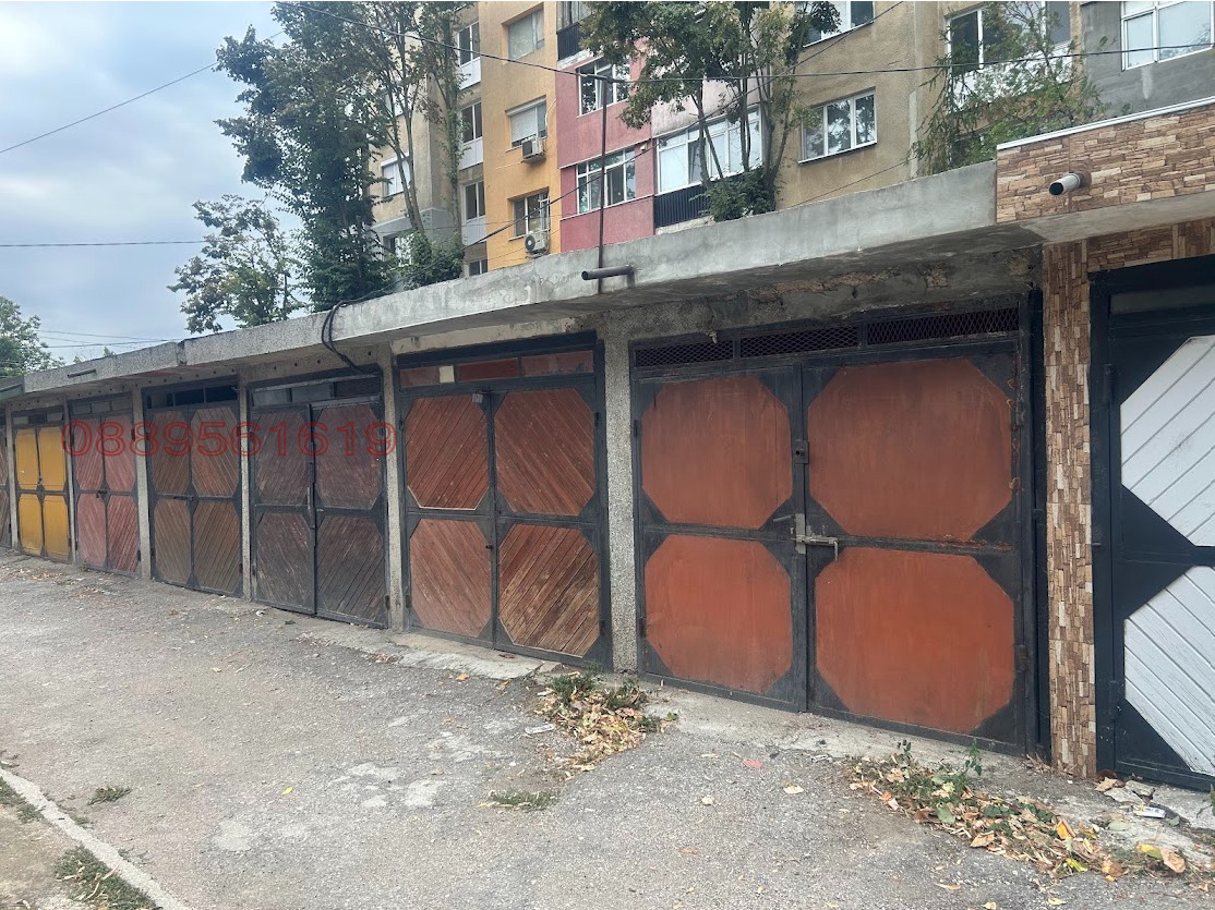 Дава под наем ГАРАЖ, ПАРКОМЯСТО, гр. Добрич, Балик