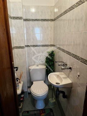 2 slaapkamers Ljatno kino Trakija, Varna 7