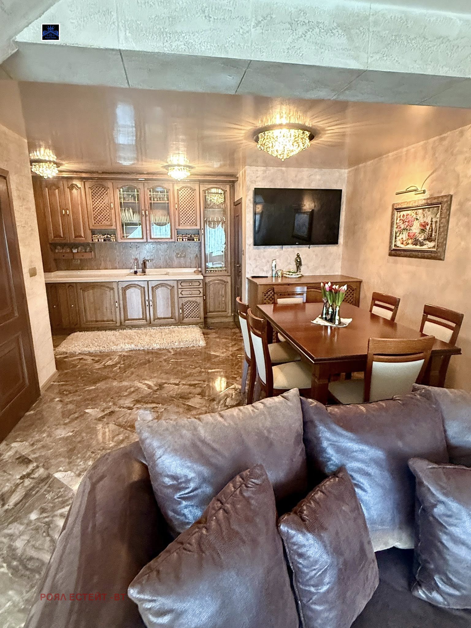 Дава под наем КЪЩА, гр. Велико Търново, Център