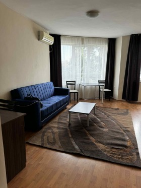 2-стаен град София, Редута