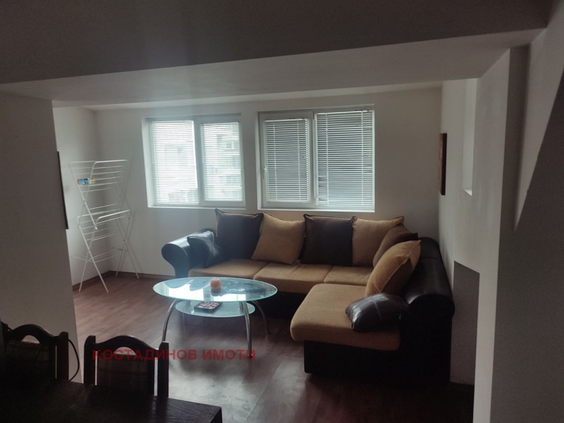 Te huur  1 slaapkamer Plovdiv , Karsjijaka , 80 m² | 42908349