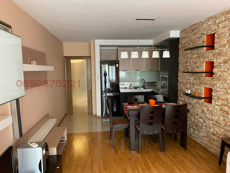 K pronájmu  2 ložnice Sofia , Borovo , 90 m2 | 59433767 - obraz [3]
