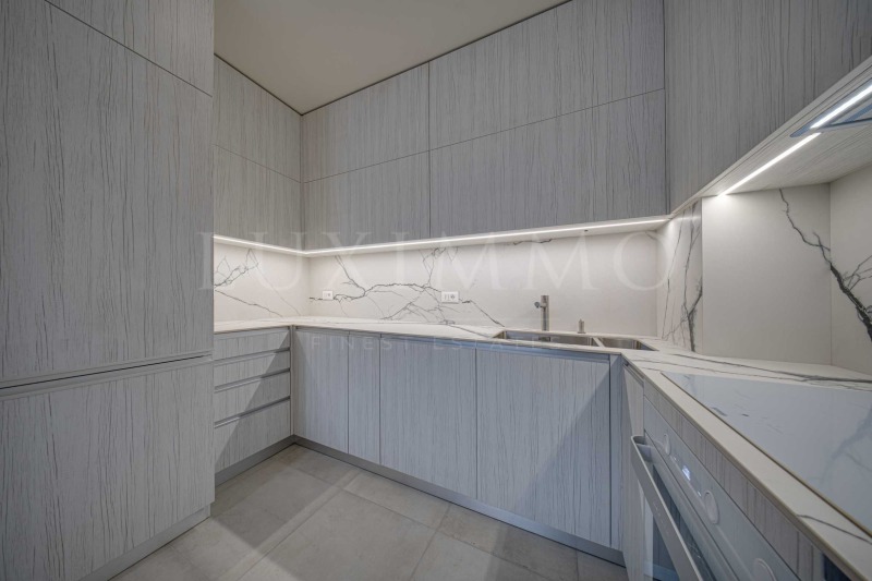 Дава под наем 3-СТАЕН, гр. София, Лозенец, снимка 6 - Апартаменти - 52711084