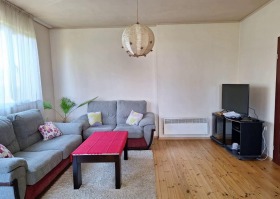 2 makuuhuonetta Kjutšuk Pariž, Plovdiv 1