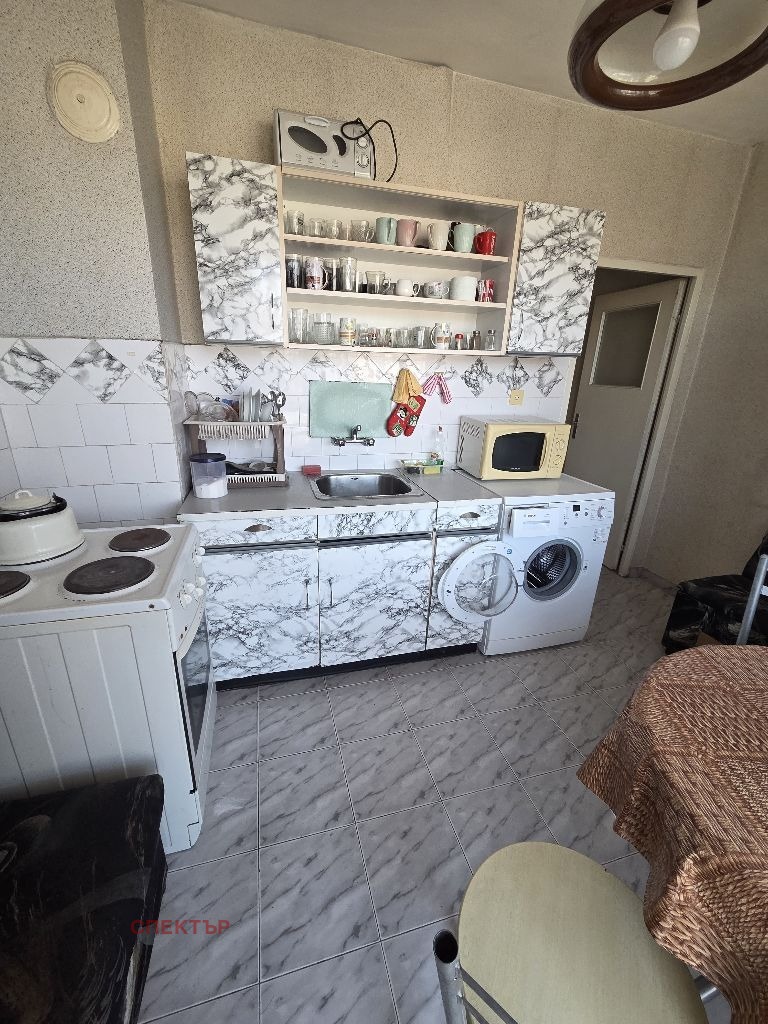 Дава под наем 3-СТАЕН, гр. Перник, Изток, снимка 11 - Апартаменти - 54308052