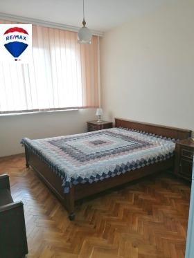    4- | Imot.bg    7