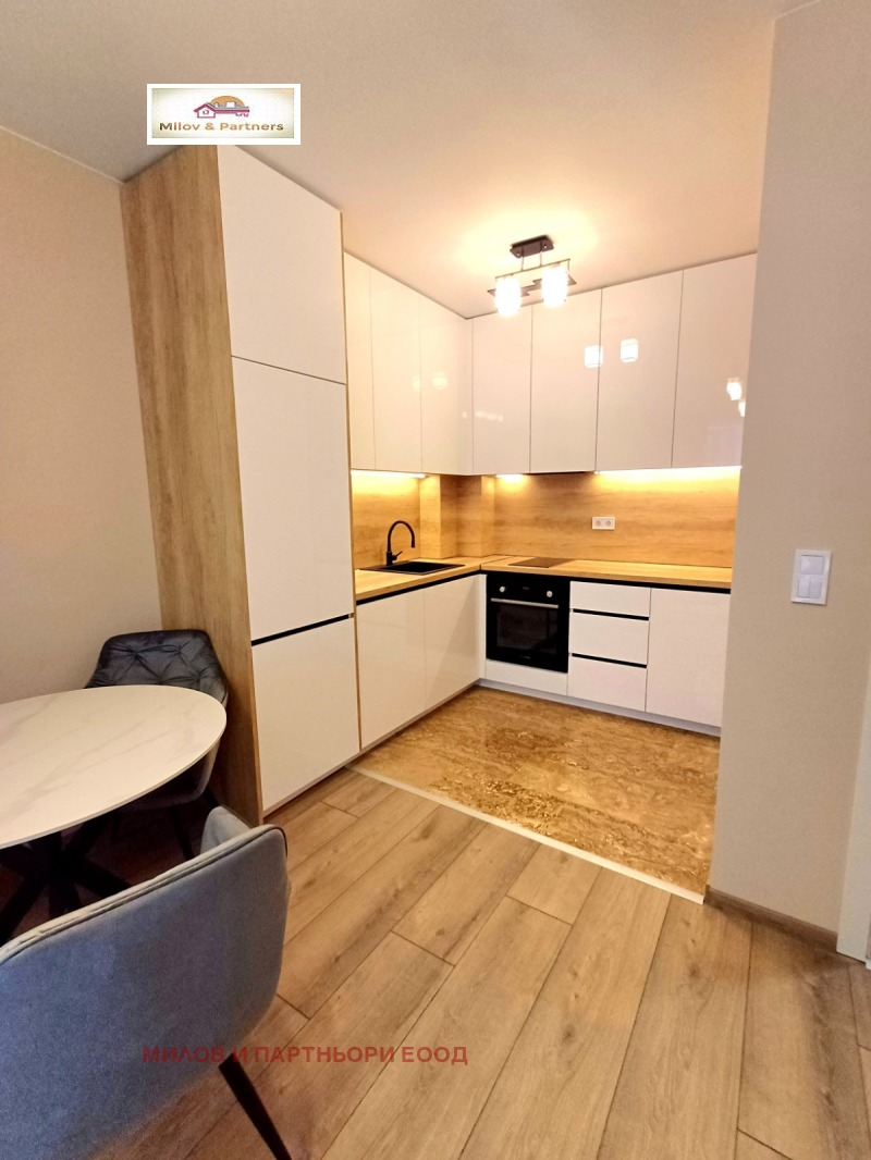 Do wynajęcia  1 sypialnia Sofia , Studentski grad , 75 mkw | 40744662 - obraz [3]