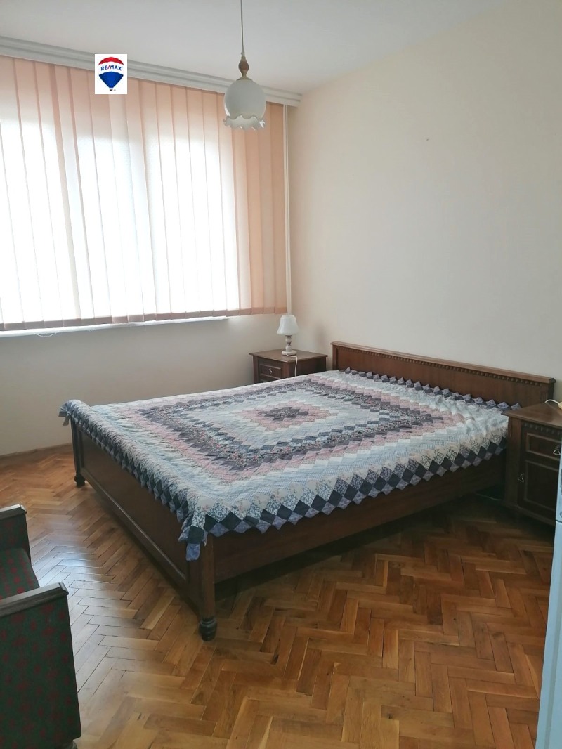 Дава под наем  4-стаен град Пловдив , Център , 140 кв.м | 35905119 - изображение [7]