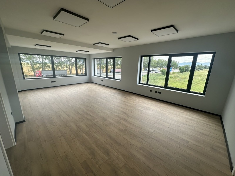 K pronájmu  Kancelář Sofia , Kremikovci , 302 m2 | 49276894 - obraz [2]