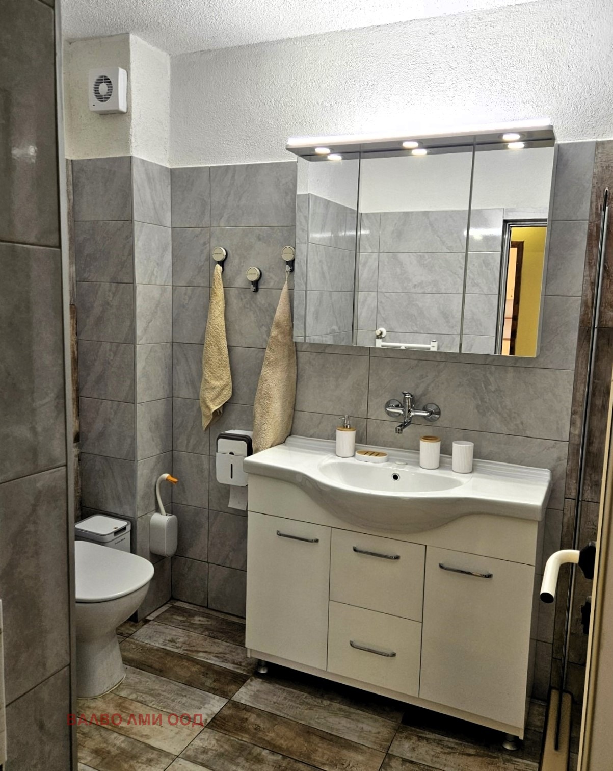 Дава под наем 3-СТАЕН, гр. София, Бъкстон, снимка 9 - Апартаменти - 56193320