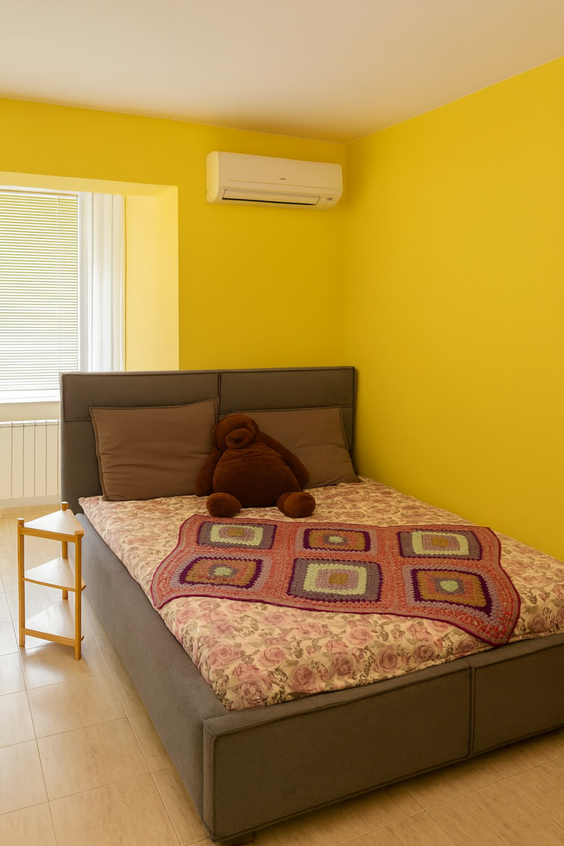 Дава под нем  1-стаен, град София, Център •  460 € • ID 12167440 — holmes.bg - [1] 