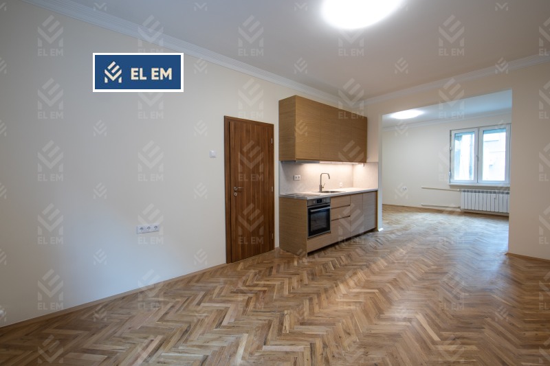 Дава под наем 3-СТАЕН, гр. София, Център