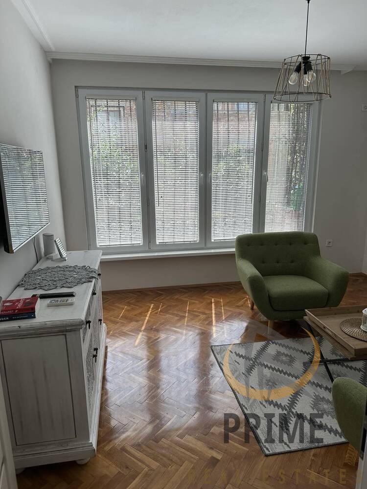 Дава под наем МНОГОСТАЕН, гр. Бургас, Център, снимка 2 - Апартаменти - 52575654