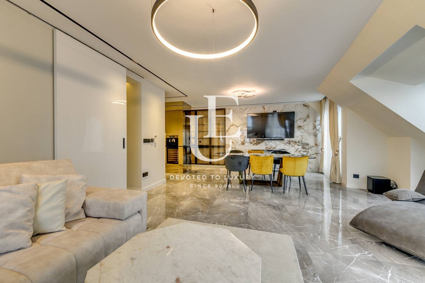 Дава под наем 4-СТАЕН, гр. София, Белите брези, снимка 2 - Апартаменти - 54342537