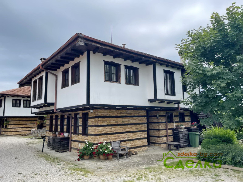 Дава под Наем КЪЩА в област Габрово, с. Поповци - 200 кв.м / 1 000 € » 1 955.83 лв., СДЕЛКА