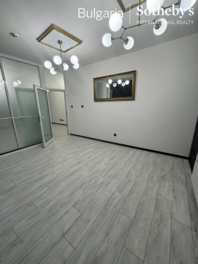 ОФИС, 70 m2