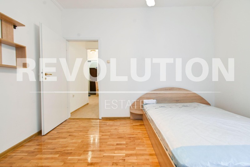 Дава под наем 3-СТАЕН, гр. София, Център, снимка 5 - Апартаменти - 53172119