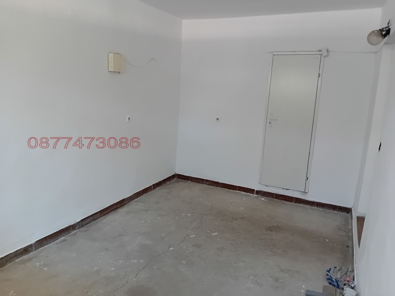 Дава под наем МАГАЗИН, гр. Монтана, Широк център, снимка 11 - Магазини - 52782938